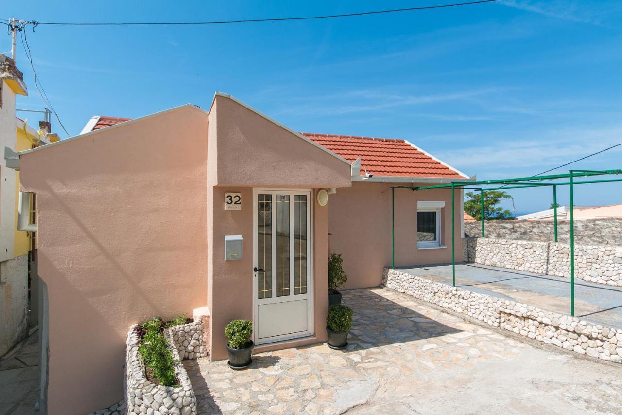 Apartments By The Sea Brist, Makarska - 11039 Kültér fotó